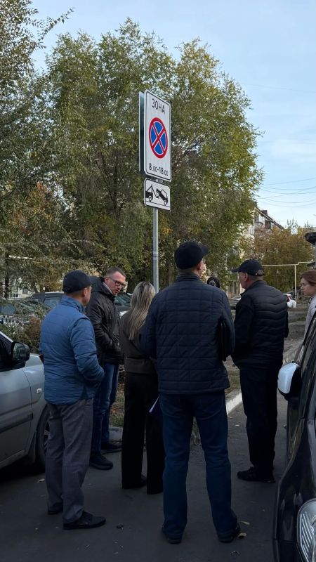 Вчера, 15 октября, на улице Пролетарской прошёл санитарный патруль Вчера, 15 октября, на улице Пролетарской прошёл санитарный патруль