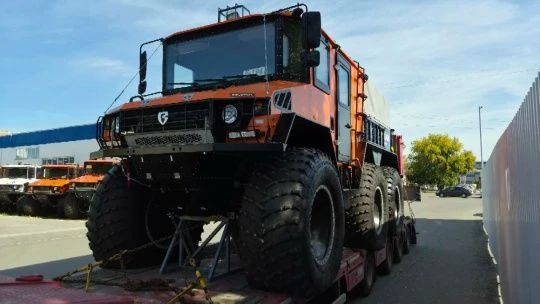 Два вездехода «Бурлак» отправлены в Сибирь: техника пополнила автопарк заказчиков Два вездехода «Бурлак» отправлены в Сибирь: техника пополнила автопарк заказчиков