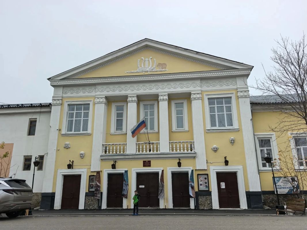 Курганскую филармонию капитально отремонтируют Курганскую филармонию капитально отремонтируют