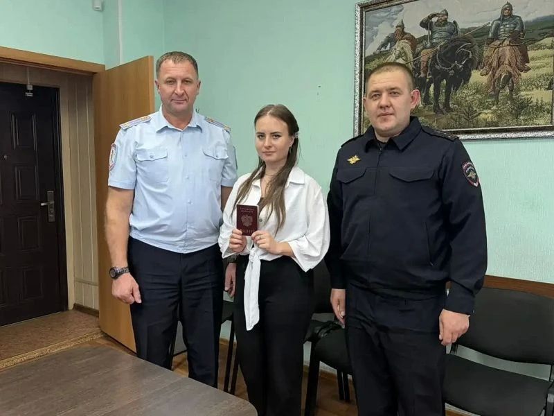В Петухово состоялось торжественное принятие Присяги и вручение паспортов гражданина Российской Федерации двум бывшим жительницам Республики Казахстан В Петухово состоялось торжественное принятие Присяги и вручение паспортов гражданина Российской Федерации двум бывшим жительницам Республики Казахстан