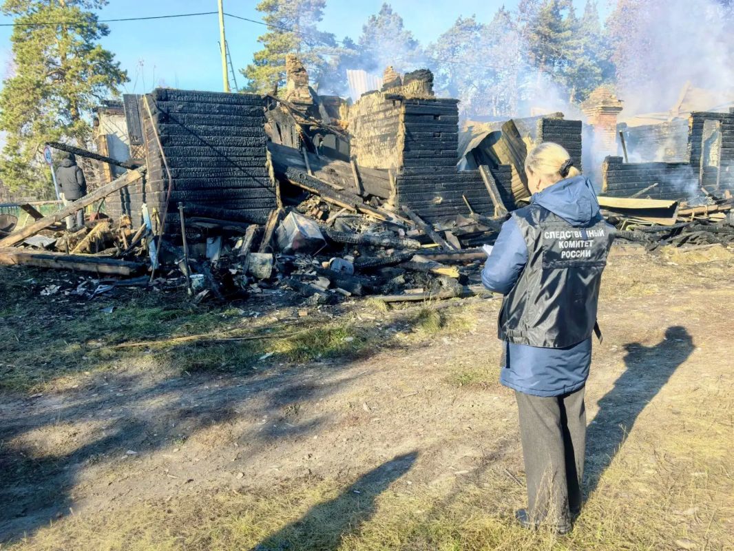 В Каргапольском округе следователи устанавливают обстоятельства гибели двух человек в результате пожара В Каргапольском округе следователи устанавливают обстоятельства гибели двух человек в результате пожара