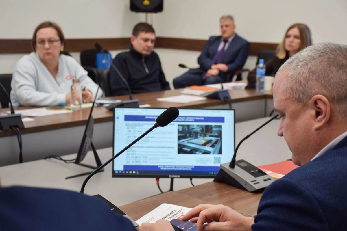 Антон Науменко: Сегодня провёл заседание совета по улучшению инвестиционного климата и развитию малого и среднего предпринимательства в Кургане Антон Науменко: Сегодня провёл заседание совета по улучшению инвестиционного климата и развитию малого и среднего предпринимательства в Кургане