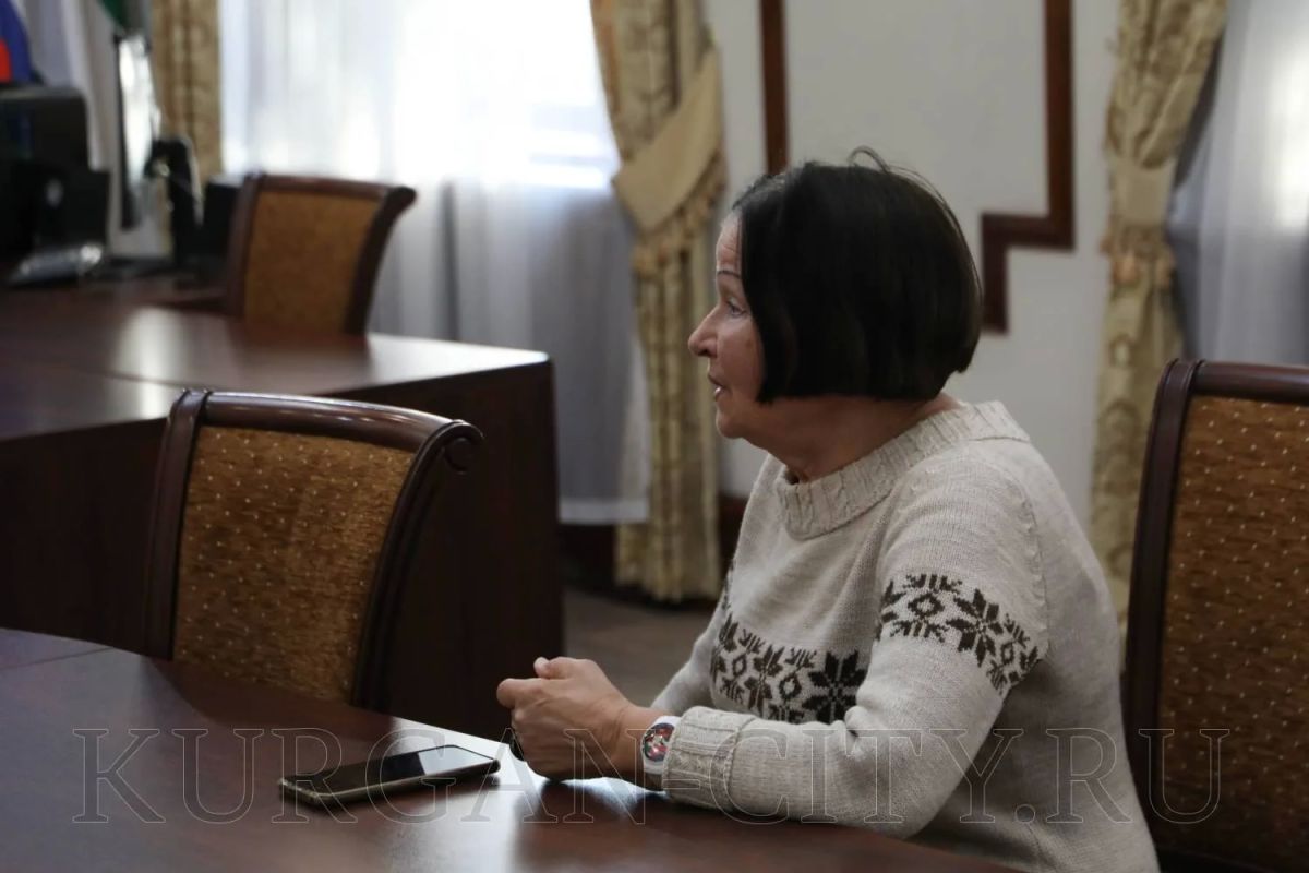 Глава города Кургана Антон Науменко продолжает приёмы граждан по личным вопросам Глава города Кургана Антон Науменко продолжает приёмы граждан по личным вопросам