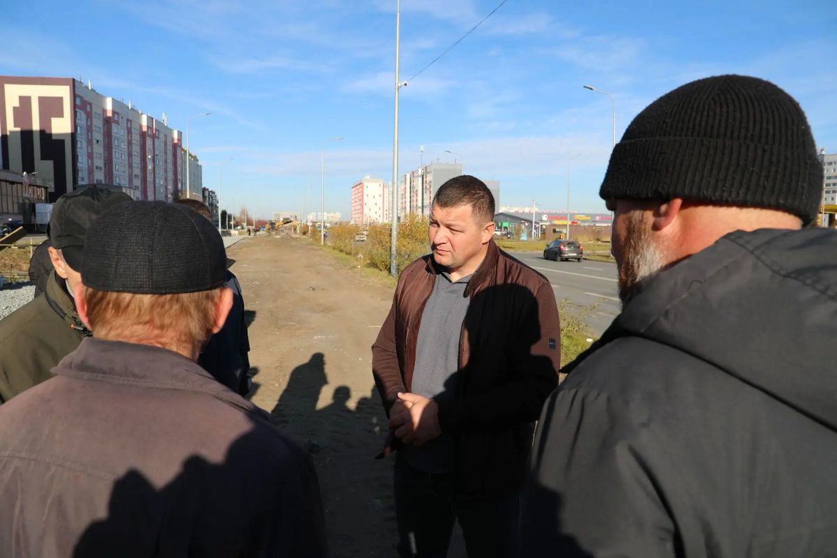 Антон Науменко: Ведутся работы по обратной засыпке, восстановлению газона и пешеходной дорожки на Илизарова. В этом году на проспекте Маршала Голикова, вдоль улиц Илизарова и Фарафонова заменили порядка 1 км теплосети Антон Науменко: Ведутся работы по обратной засыпке, восстановлению газона и пешеходной дорожки на Илизарова. В этом году на проспекте Маршала Голикова, вдоль улиц Илизарова и Фарафонова заменили порядка 1 км теплосети