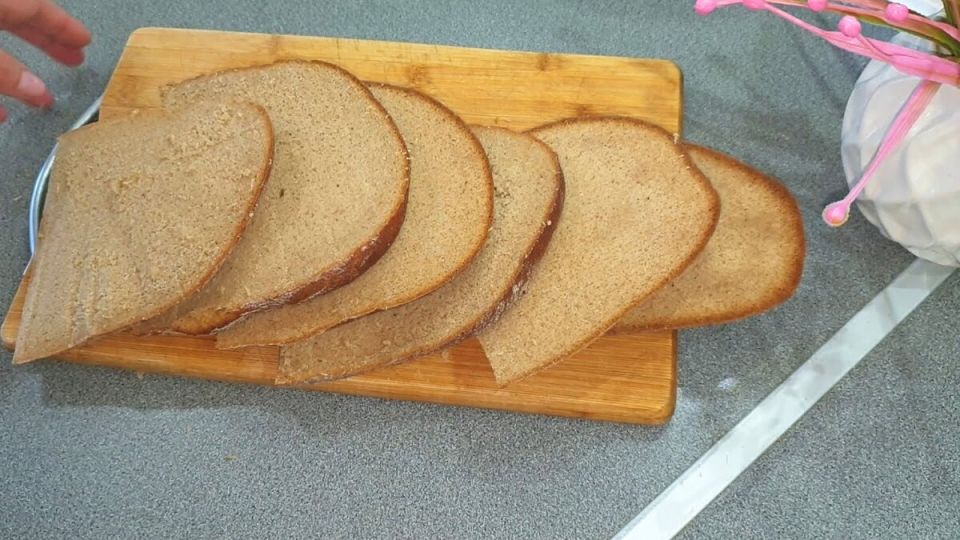 Как превратить черствый хлеб в аппетитные сухарики: простой пошаговый рецепт