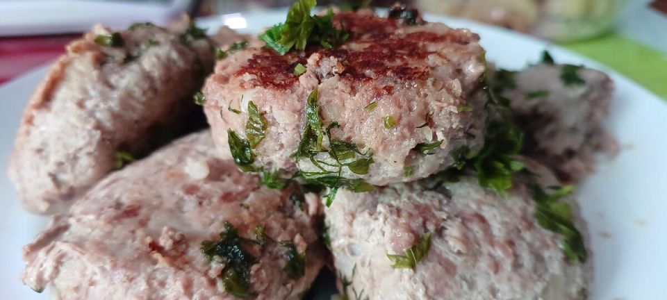 Нежные капустники: вкусный и экономичный рецепт без муки и манки