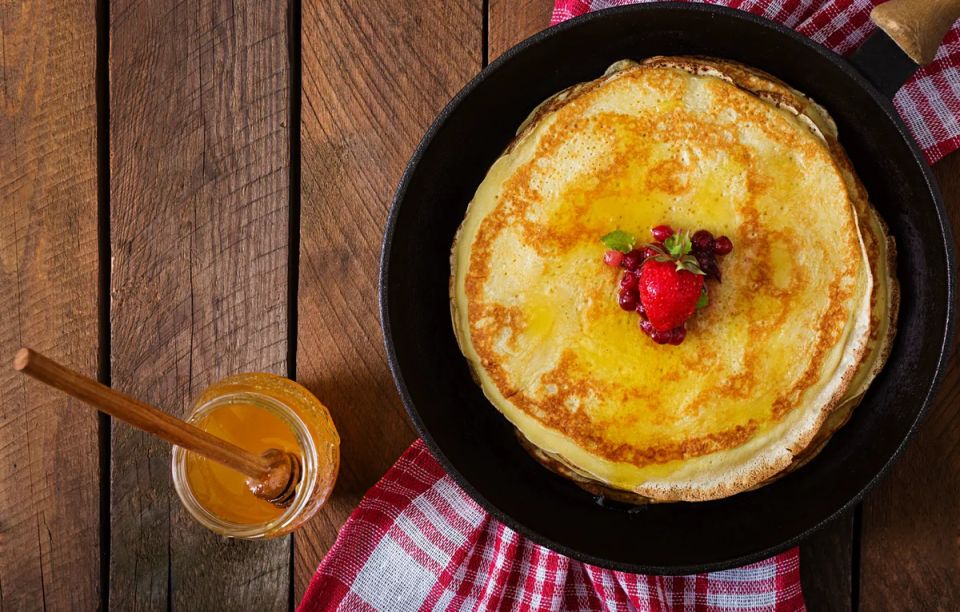 Как приготовить идеальные блины на Масленицу: вкусные советы и начинки