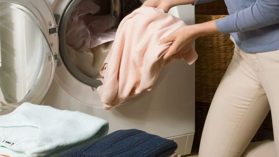 Как продлить жизнь вашей одежде: секреты ухода после стирки и сушки